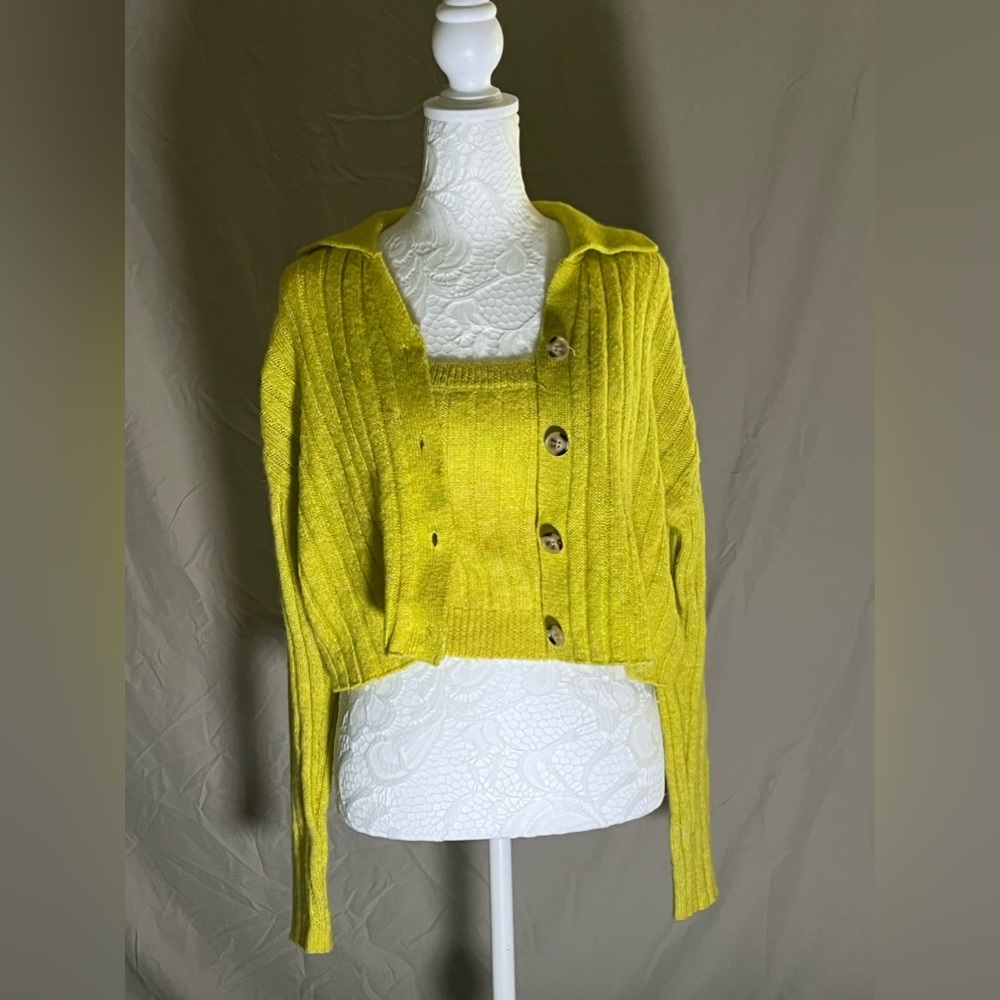 Wild fable women’s small yellow knitted cardigan and tank top set